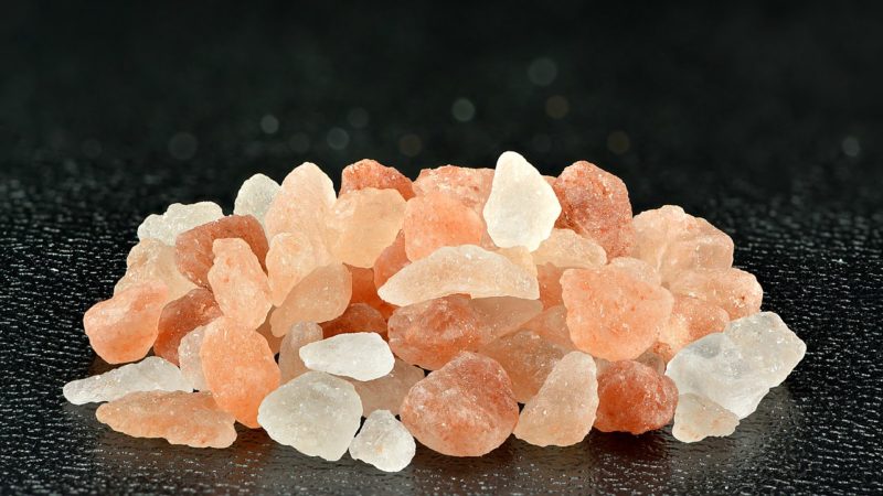 Uncovering the Truth Behind Himalayan Salt Lamps: Separating Fact from Fiction